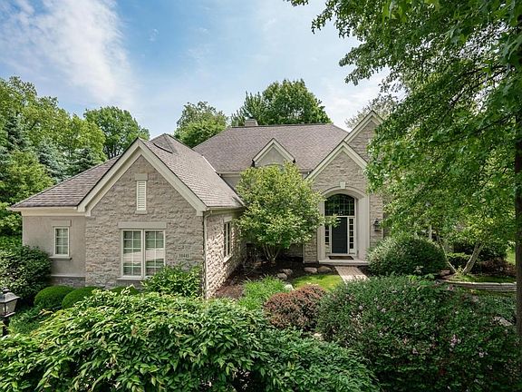 2nd image of 10445 Forest Glen Pl