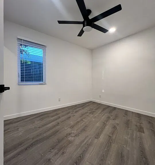 421 E Chevy Chase Dr #1 — Photo 10