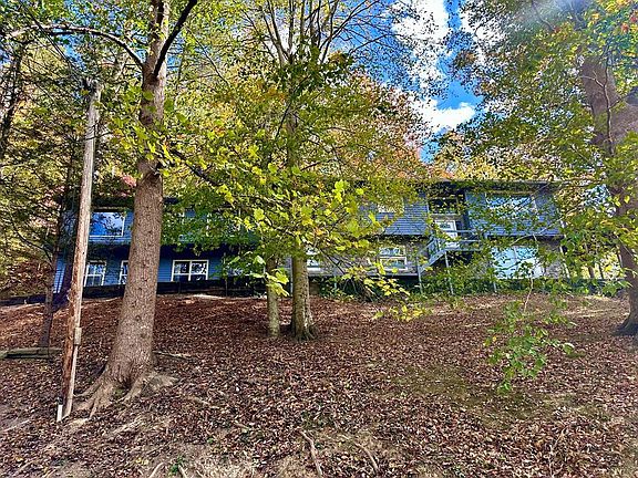 2nd image of 416 Right Penhook Rd