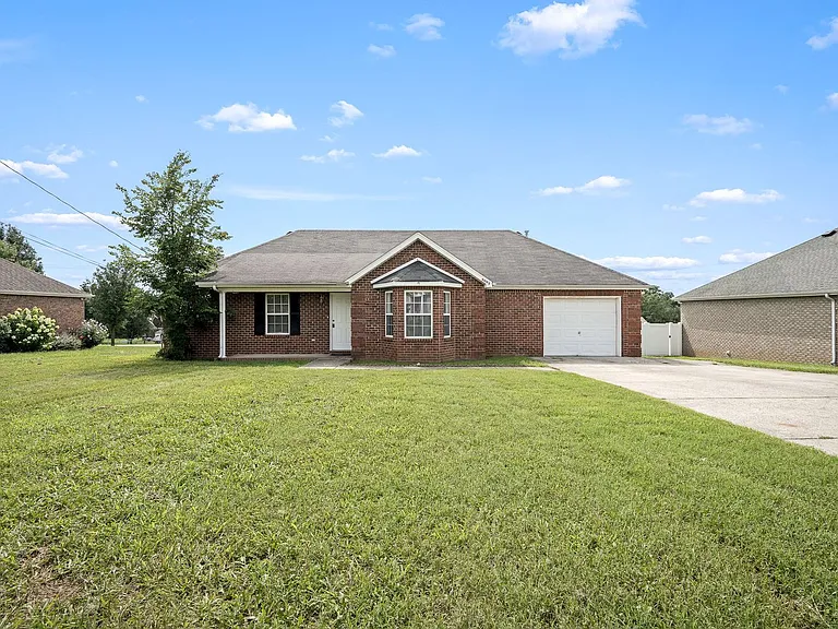 9002 Macbeth Dr — Photo 4