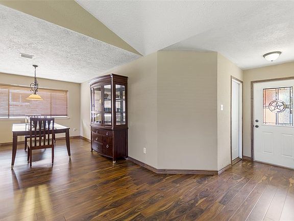 5th image of 2310 Whitman Way Dr