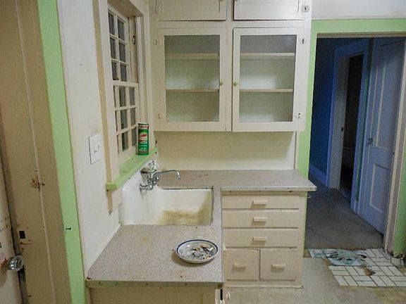 5th image of 1216 N Penn Ave