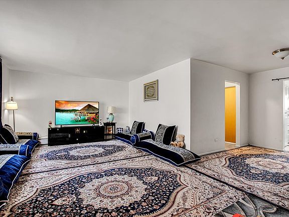 2nd image of 3441 W Bryn Mawr Ave #1-E
