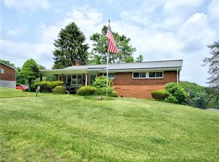 2 Valmartin Dr, Pittsburgh, PA 15235