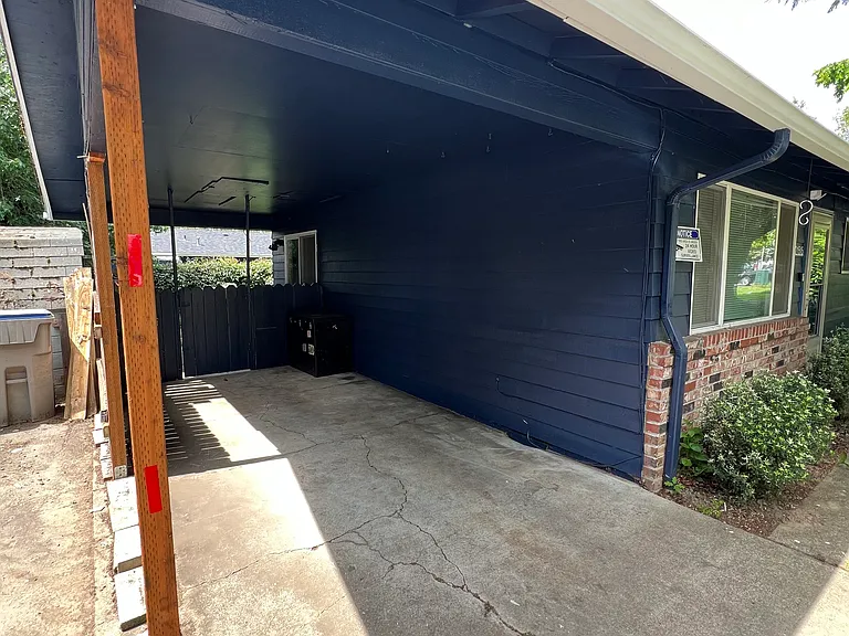 21541 SW Sherwood Blvd — Photo 2