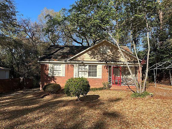 3rd image of 3909 Ridgeway Dr