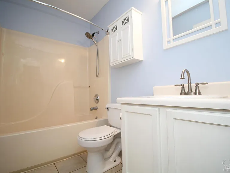 10609 Creek Ridge Dr — Photo 13