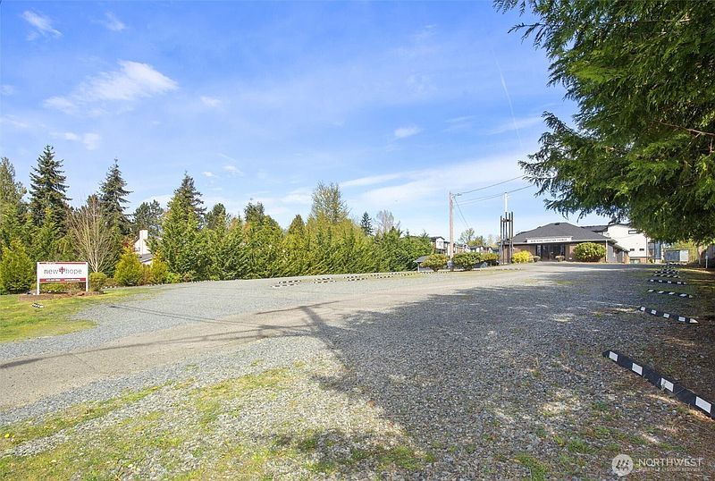 2nd image of 725 112th Street SW