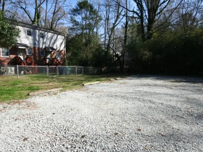 1409 Clarendon St #A — Photo 12