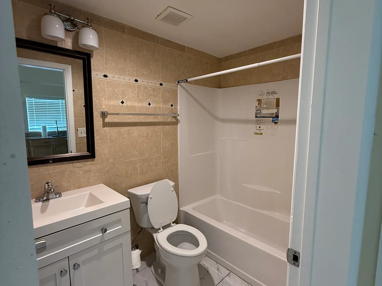 1 bed, $1,000 — Photo 2