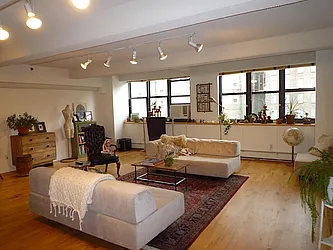 Rented by Friedman Roth Realty