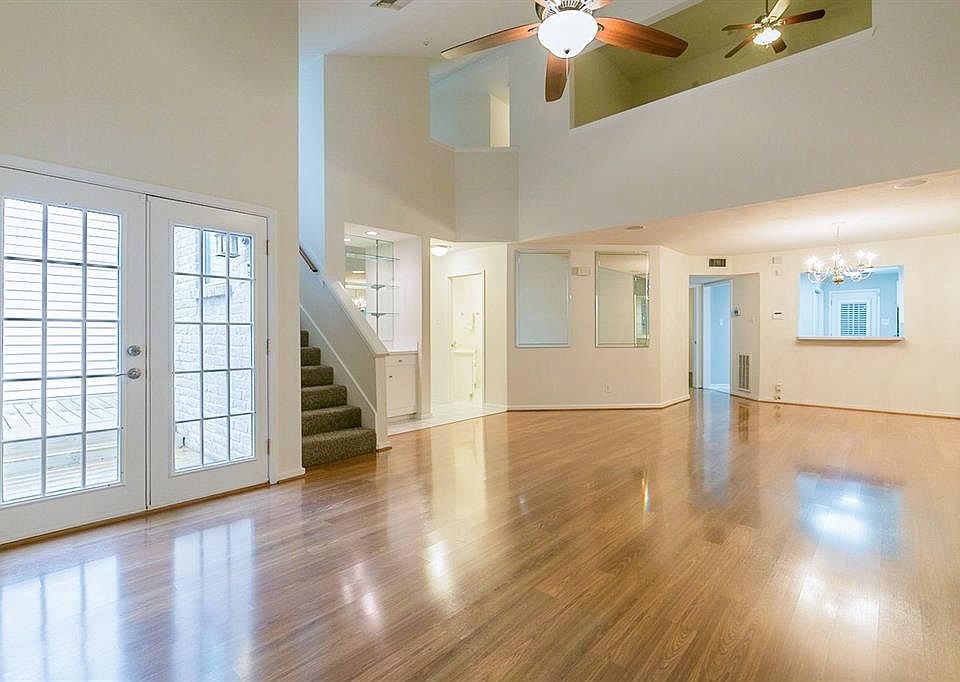 1st image of 1829 Bering Dr APT 15