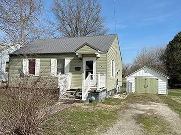 504 NW 6th St, Fairfield, IL 62837