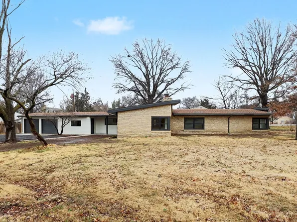 12 E Sequoia Dr, Wichita, KS 67206