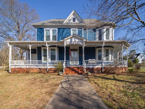 1508 Irish St, South Boston, VA 24592