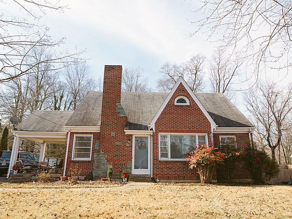 2nd image of 811 Westview Dr