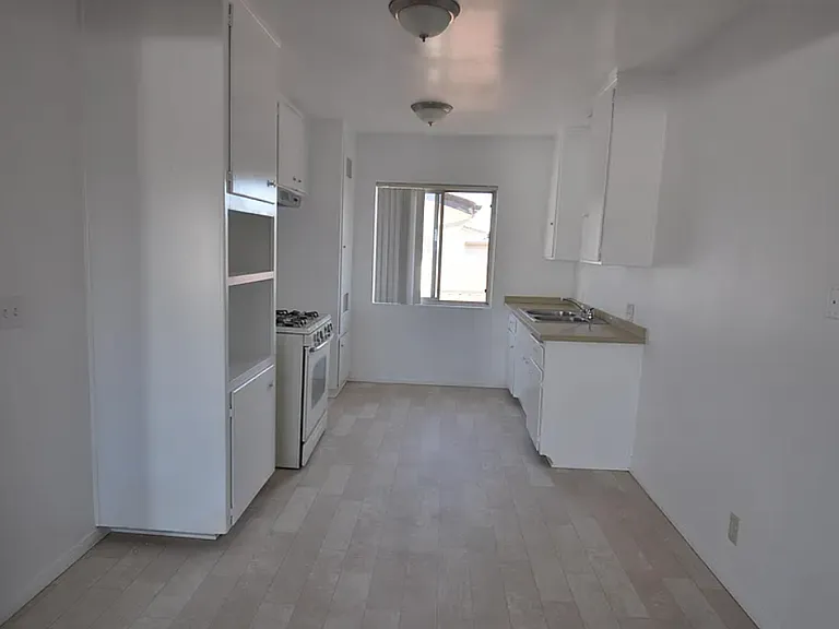 327 E Navilla Pl #J — Photo 2