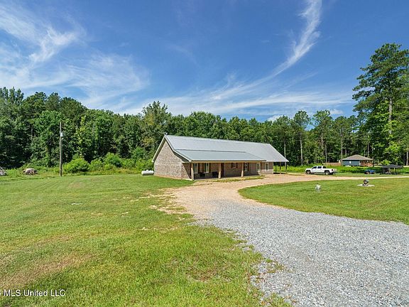 2nd image of 670 Oakdale Church Rd