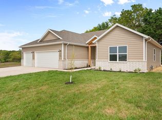 162 E Kelce Ln, Republic, MO 65738