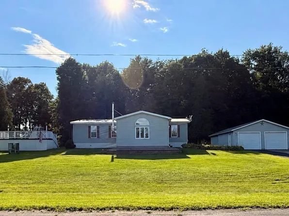 123 Halfway House Rd, Waddington, NY 13694