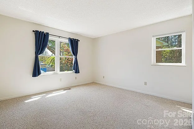 28 Capri Ln #3-A — Photo 6