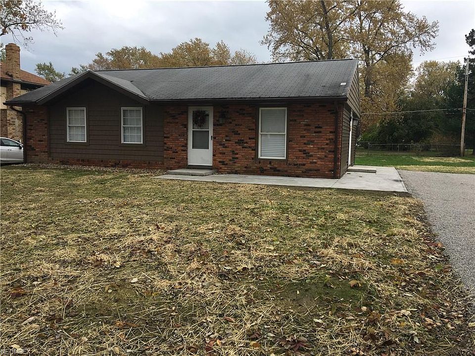 1st image of 1345 Oxford Dr