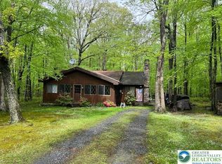 119 Little Mud Pond Rd, Dingmans Ferry, PA 18328