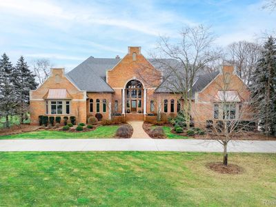 27081 E River Rd, Grosse Ile, MI, 48138