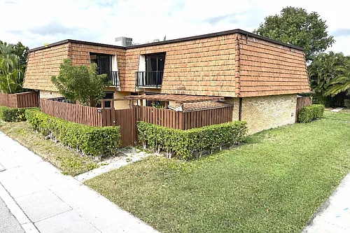 1006 10th Ln Photo 1