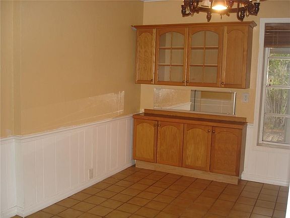 4th image of 2079 36th Ave