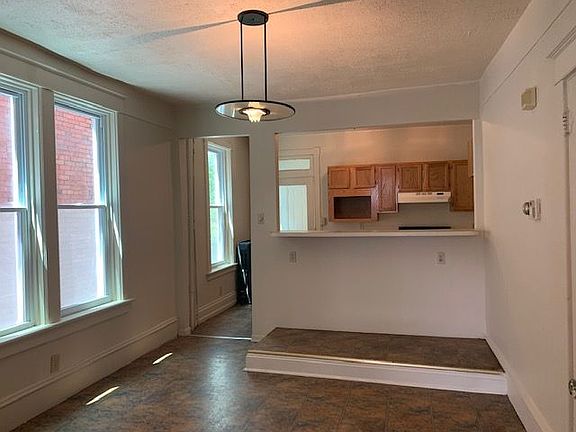 3rd image of 1724 North St
