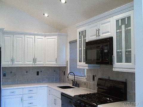 2nd image of 8907 165th Ave