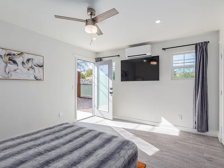 2238 E Grant Rd #2 — Photo 15