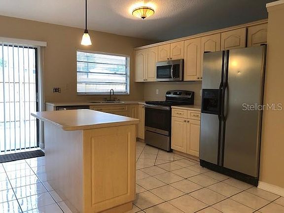 3rd image of 10442 Rosemount Dr