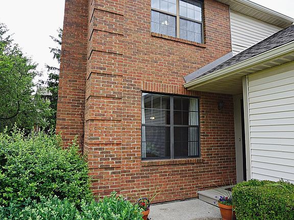 2nd image of 1251 Somerset Way