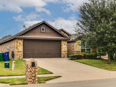 218 Chimney Rock Dr, Waxahachie, TX, 75167