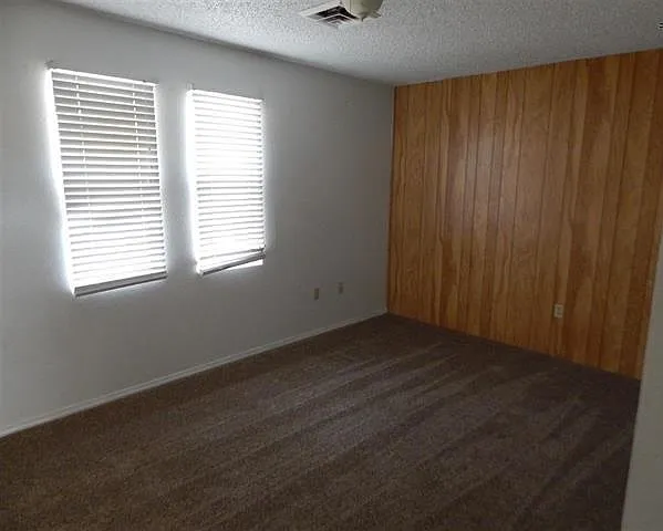 2306 E Olive St — Photo 3