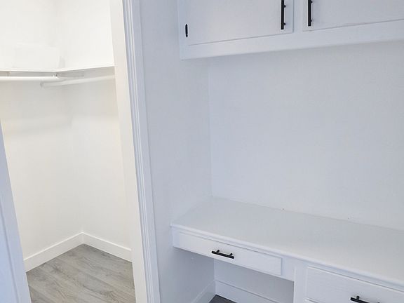 5th image of 4771 Marathon St #1
