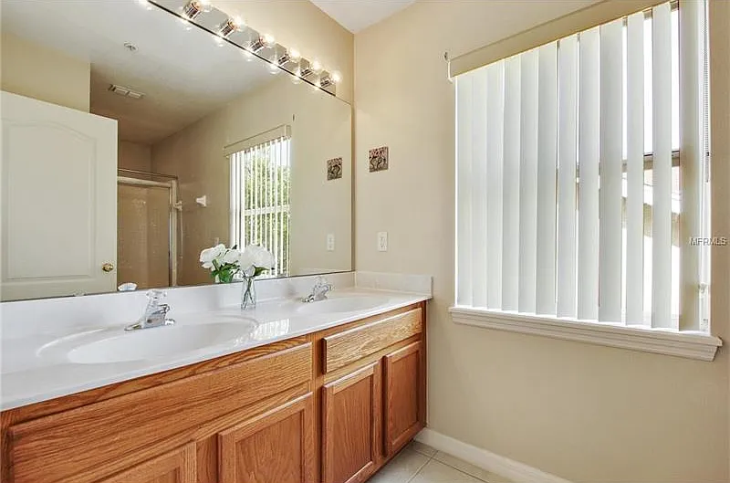 3 bed, 3.5 bath, $1,000 — Photo 3