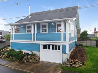 129 6th Ave, Seaside, OR 97138