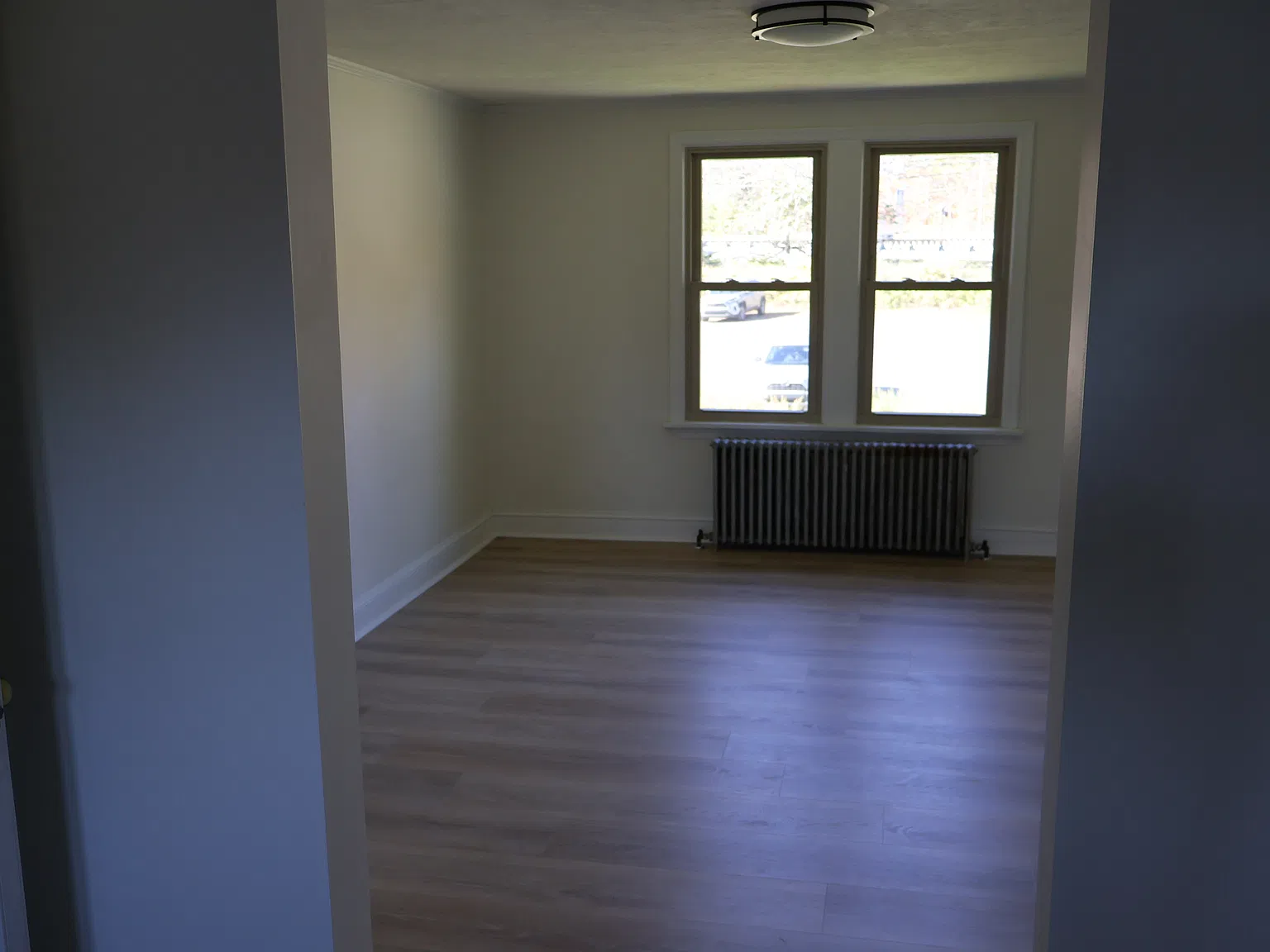 105 Bennett Ave — Photo 2