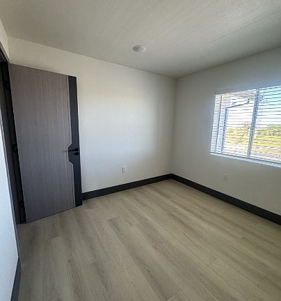 5th image of 4834 Powerline Rd #21