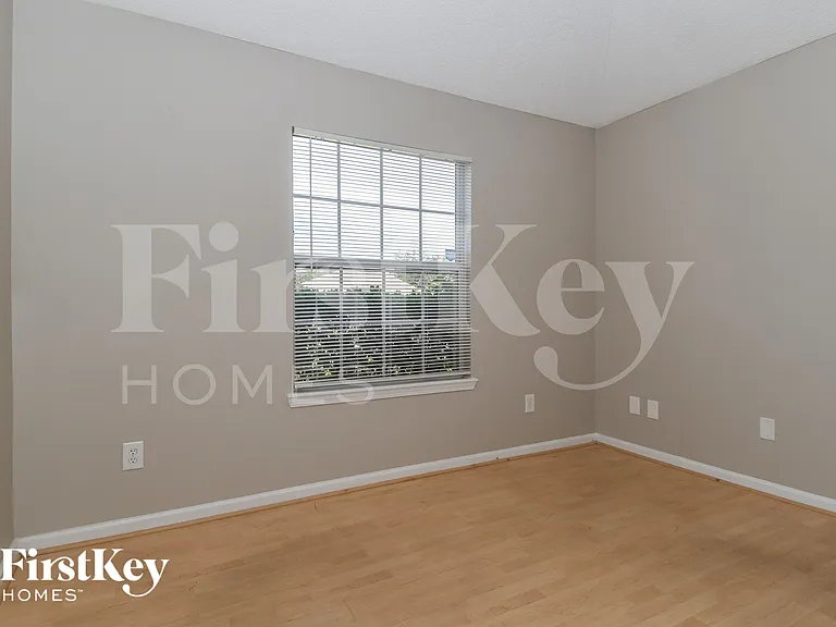 12658 Holly Springs Ct — Photo 12
