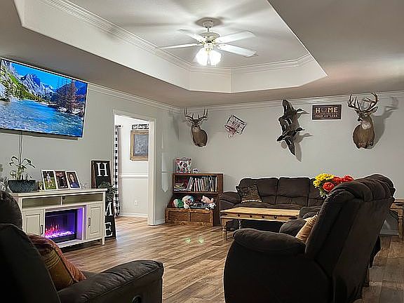3rd image of 8123 Red Oak Dr