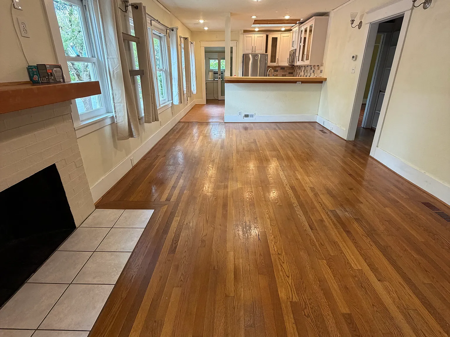 3 bed, 1800 sqft, $2,950 — Photo 3