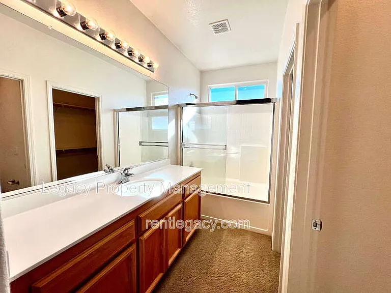1843 Dawnelle Way — Photo 11