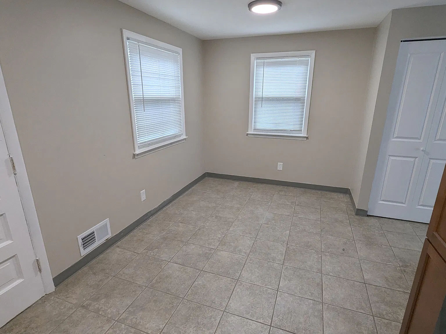 534-582 Denise Road, 14616 - 550 — Photo 2