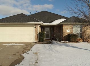 412 S Castle Ridge Ln, Mustang, OK 73064