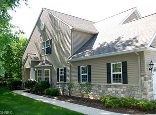 512 Montego Ct #512, Avon Lake, OH 44012