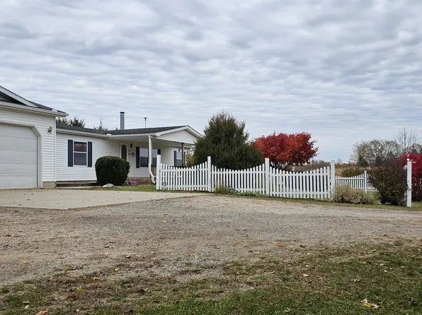 7430 Ingalls Rd, Belding, MI 48809